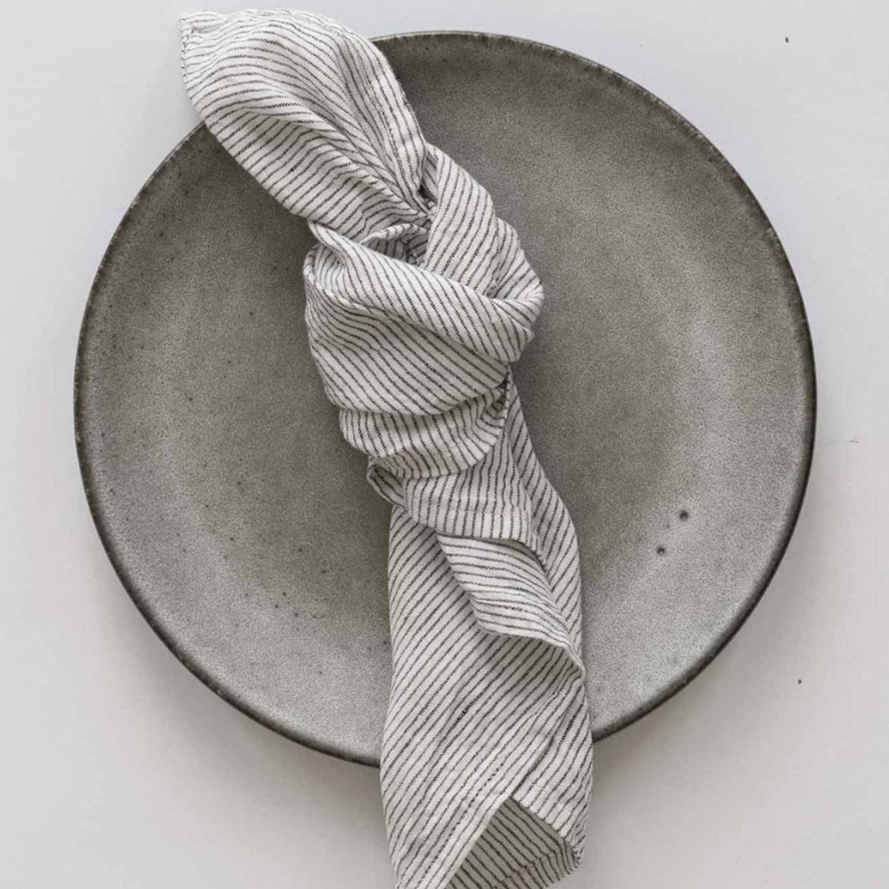 Tell me more Lautasliina Pellava Pinstripe