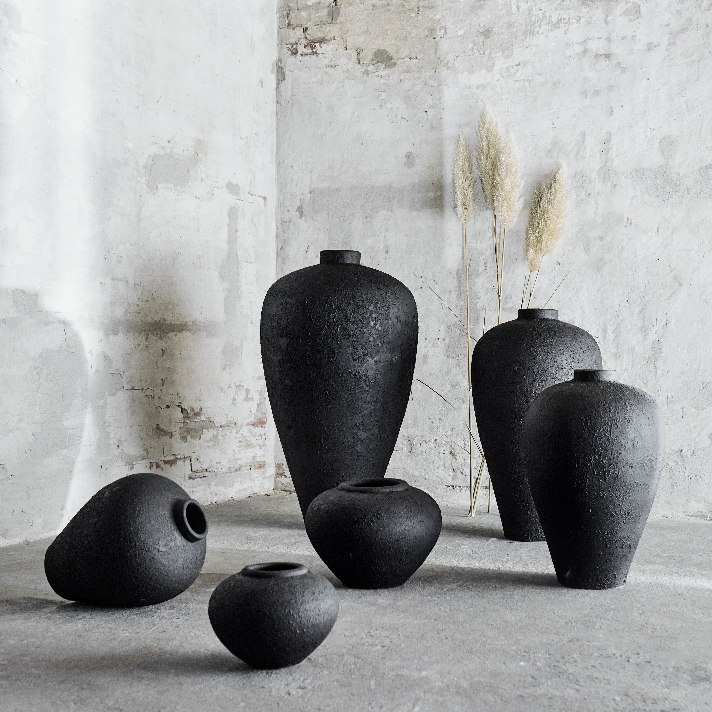 Muubs Luna Blumentopf Black Terrakotta Ø35