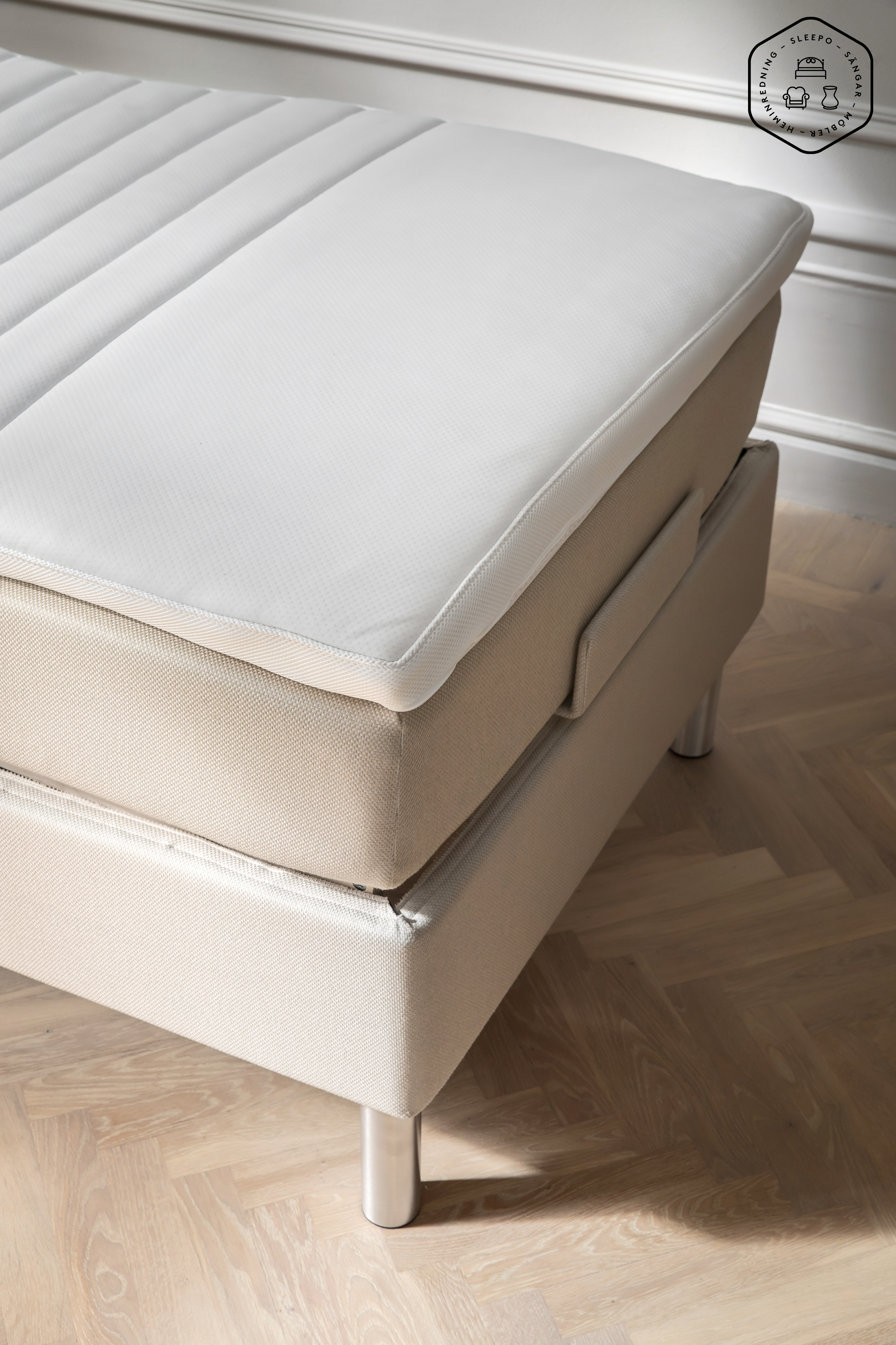 Kinnabädden Jupiter II Ställbar Säng Sand 90 Medium Träben Ek 19cm