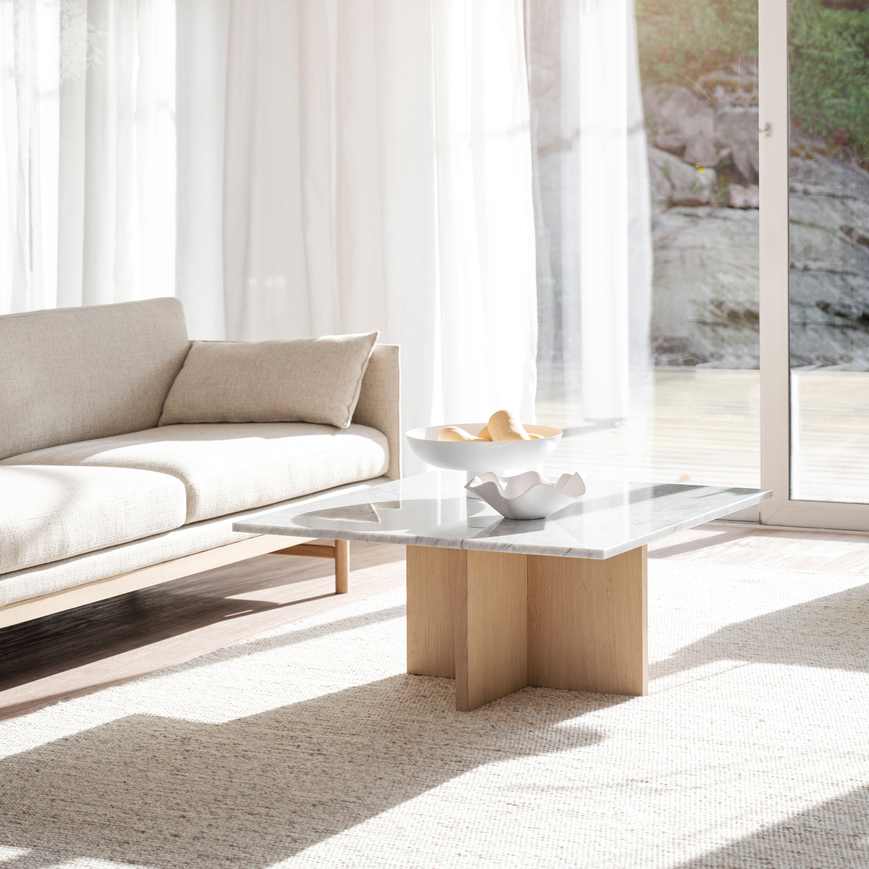 Brooksville Couchtisch Weißer Marmor/Weiß pigmentiert 90x90