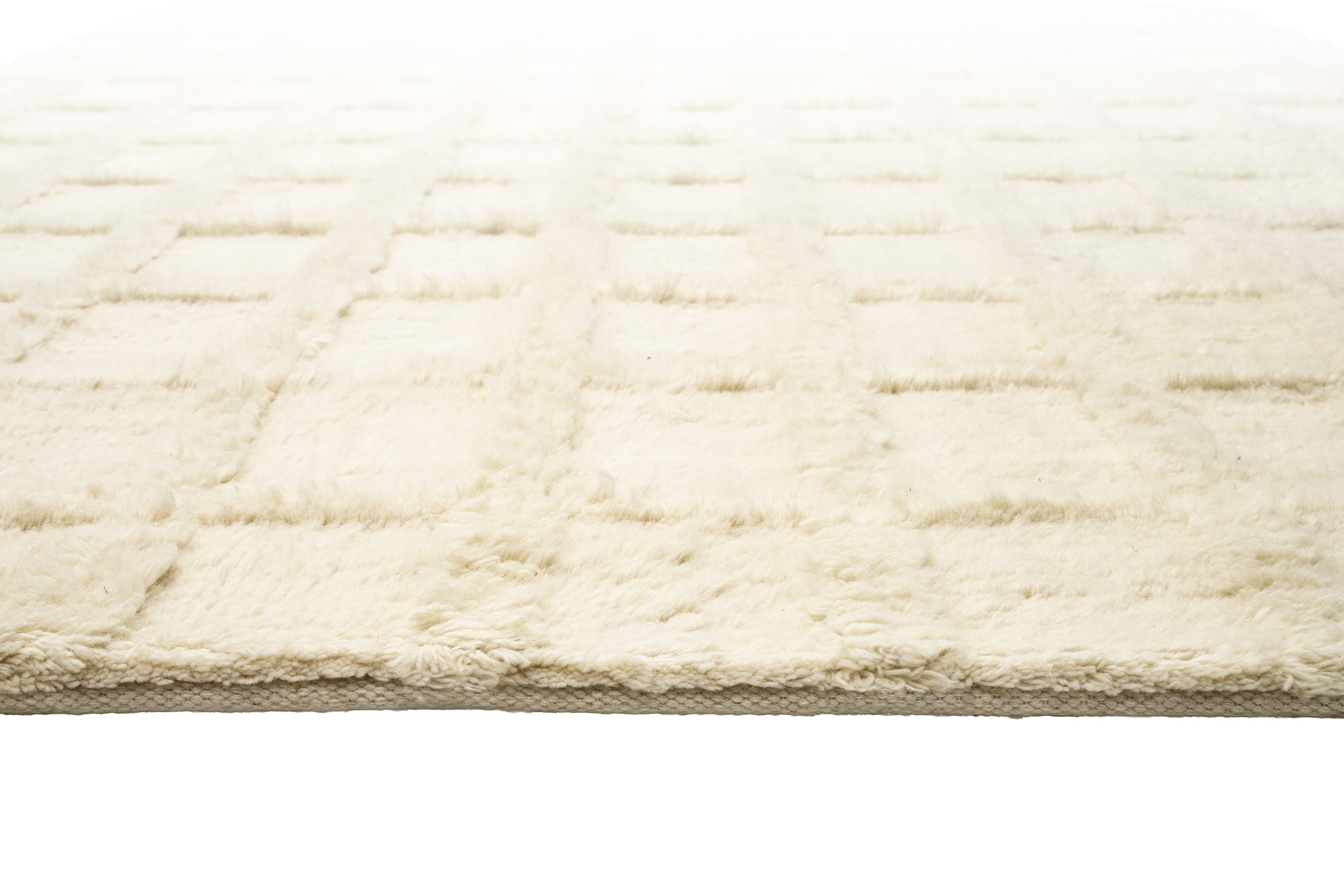 Chhatwal &amp; Jonsson Badal Ullmatta Off White 200x300