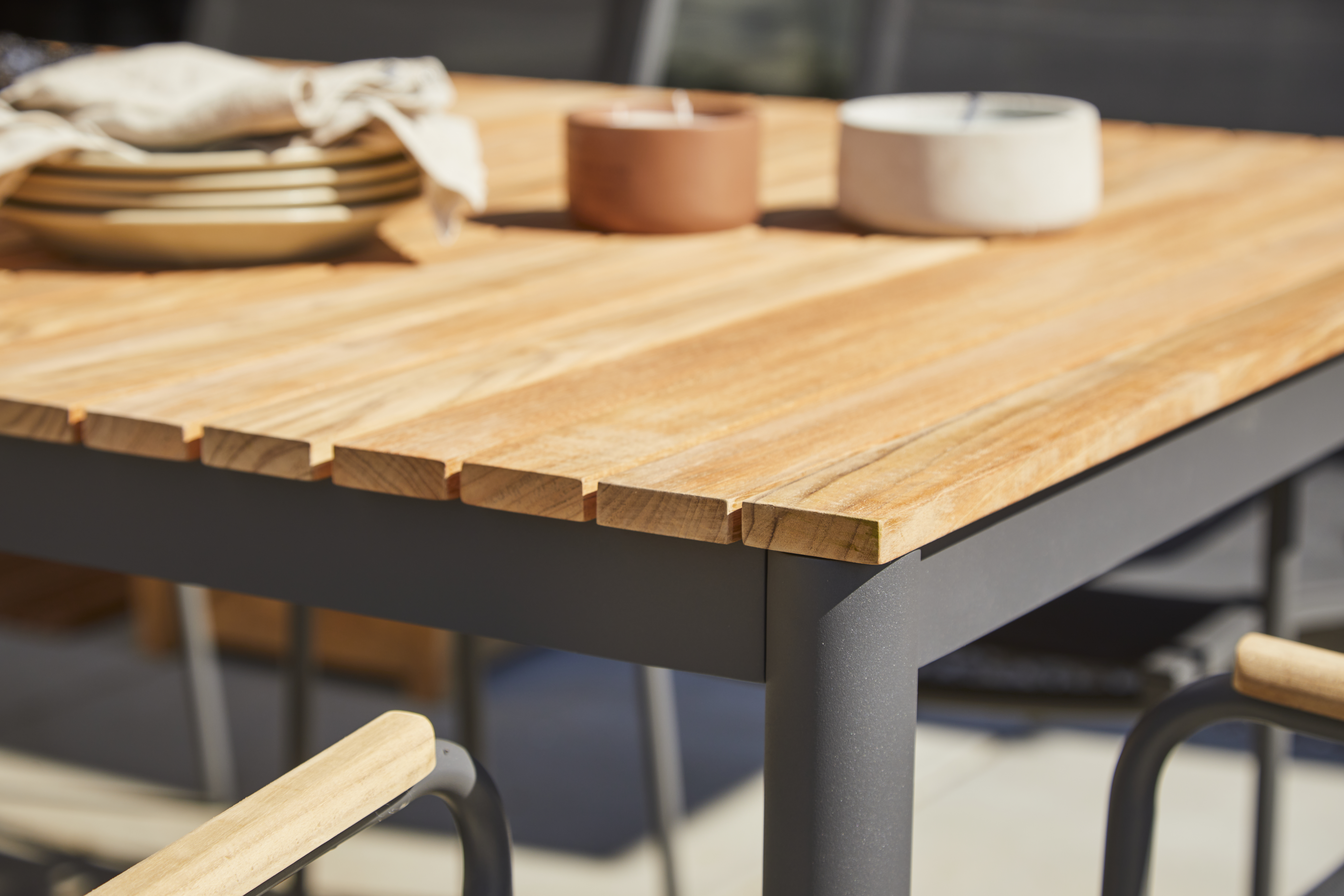 Cinas Mood Rounded Ruokapöytä Luonnonväri/Antrasiitti 167 x 100