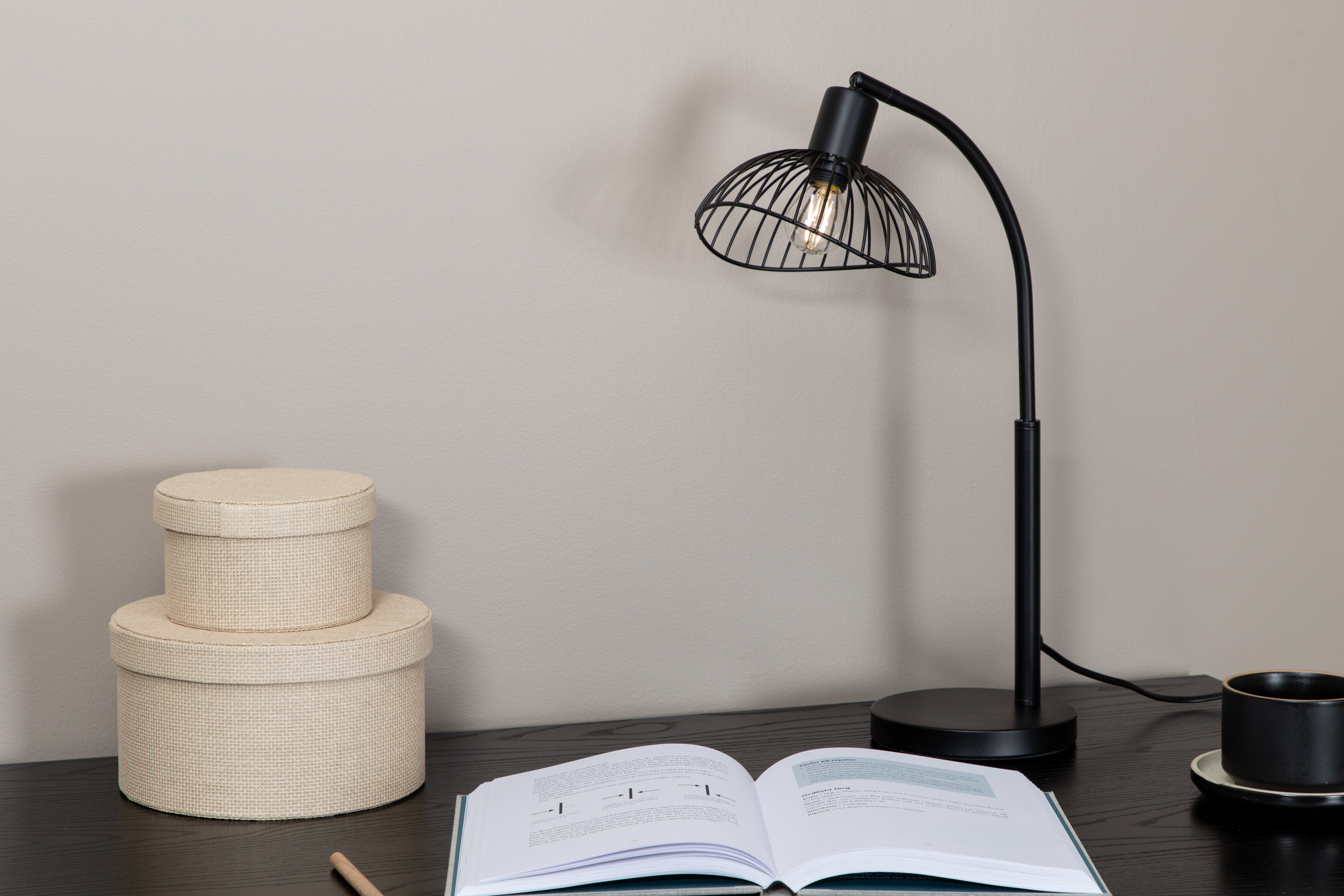 Venture Home Ivar Bordslampa Svart