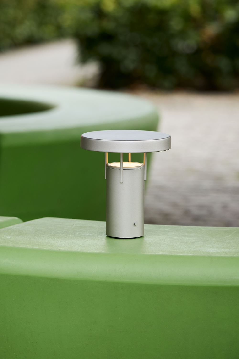 Hübsch Bringme Mini Portabel Bordslampa Metallic Sand 20cm