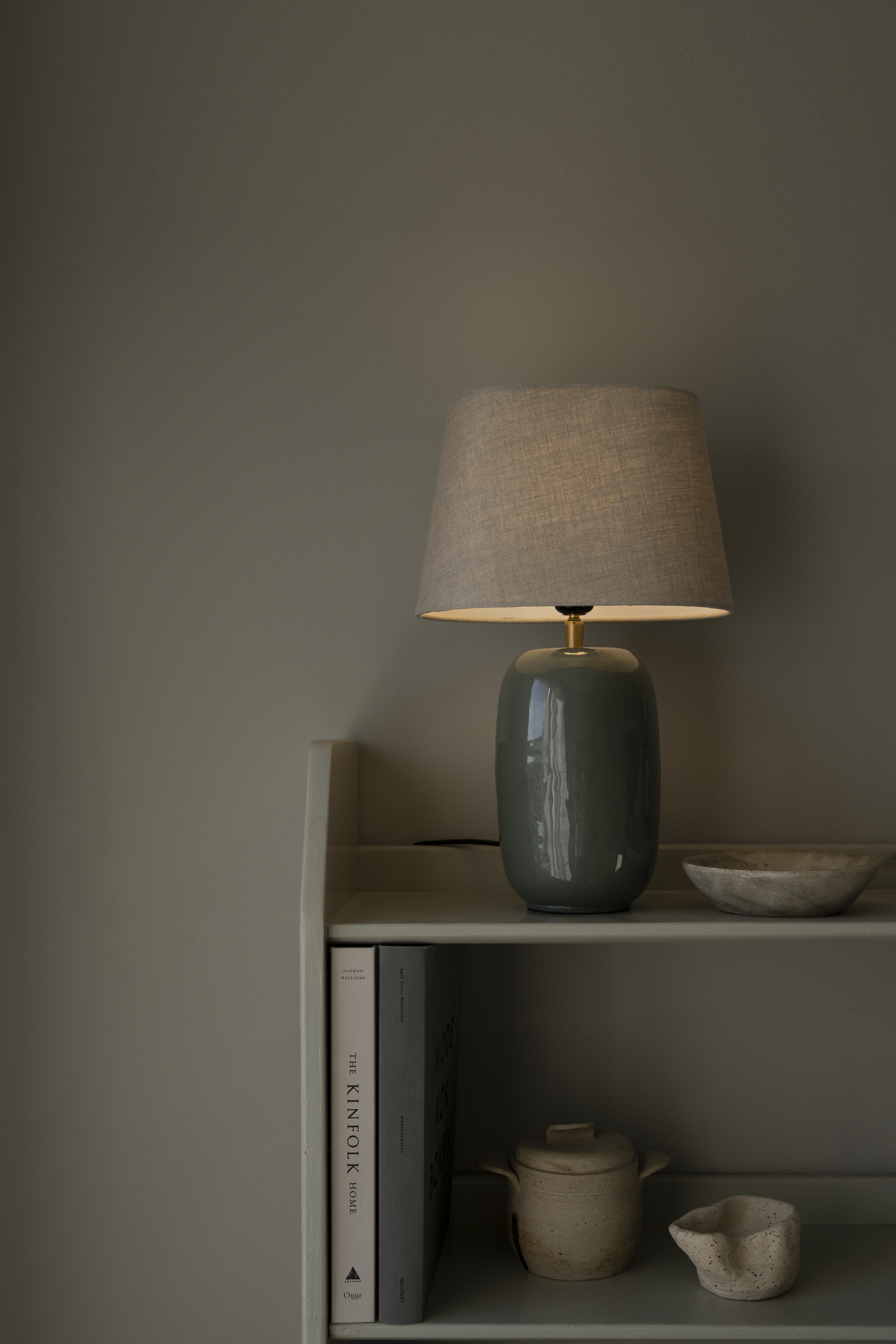 Watt &amp; Veke Emily Lampfot Dusty Green 28.5cm