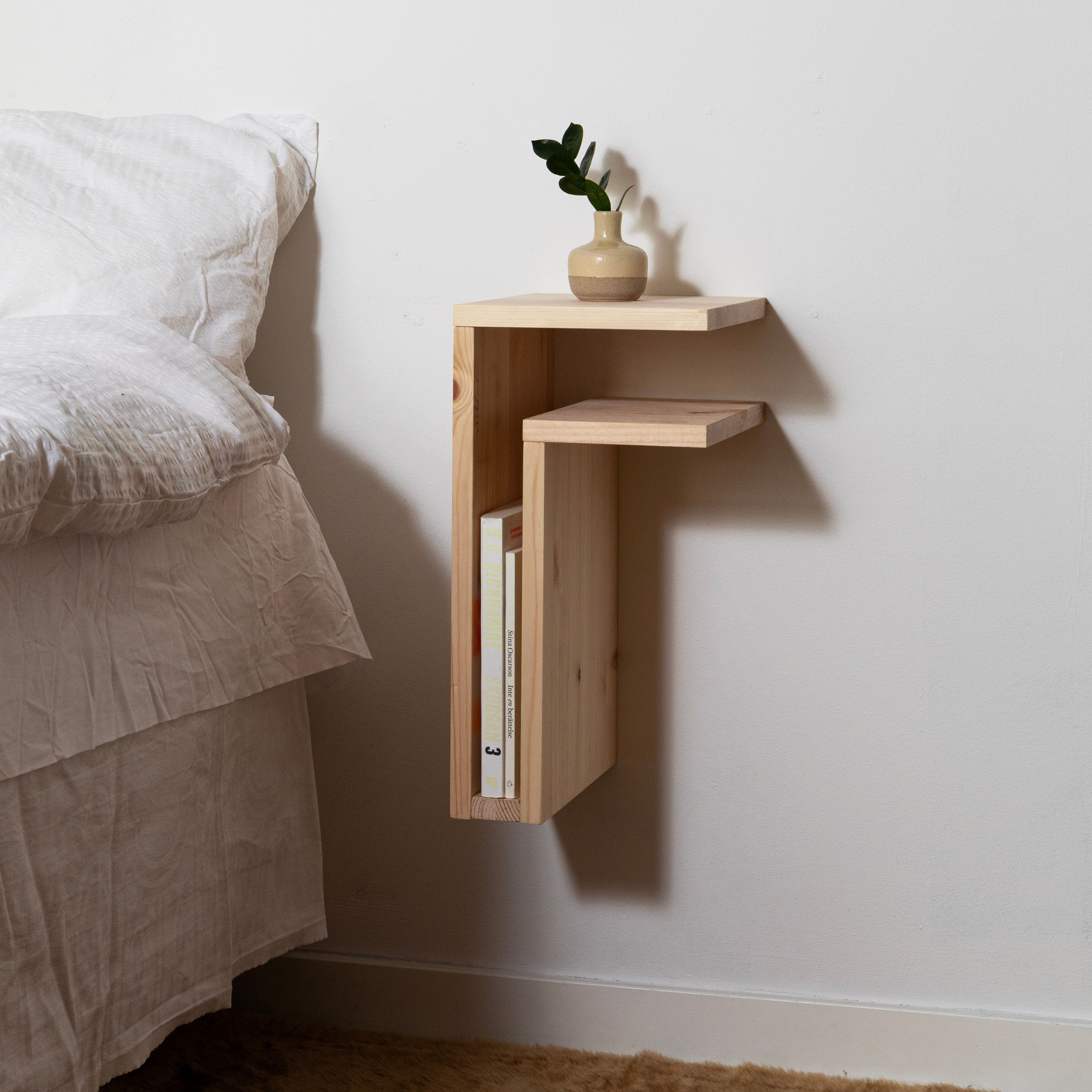 Maze F-Shelf Play Right Bedside Table Pine