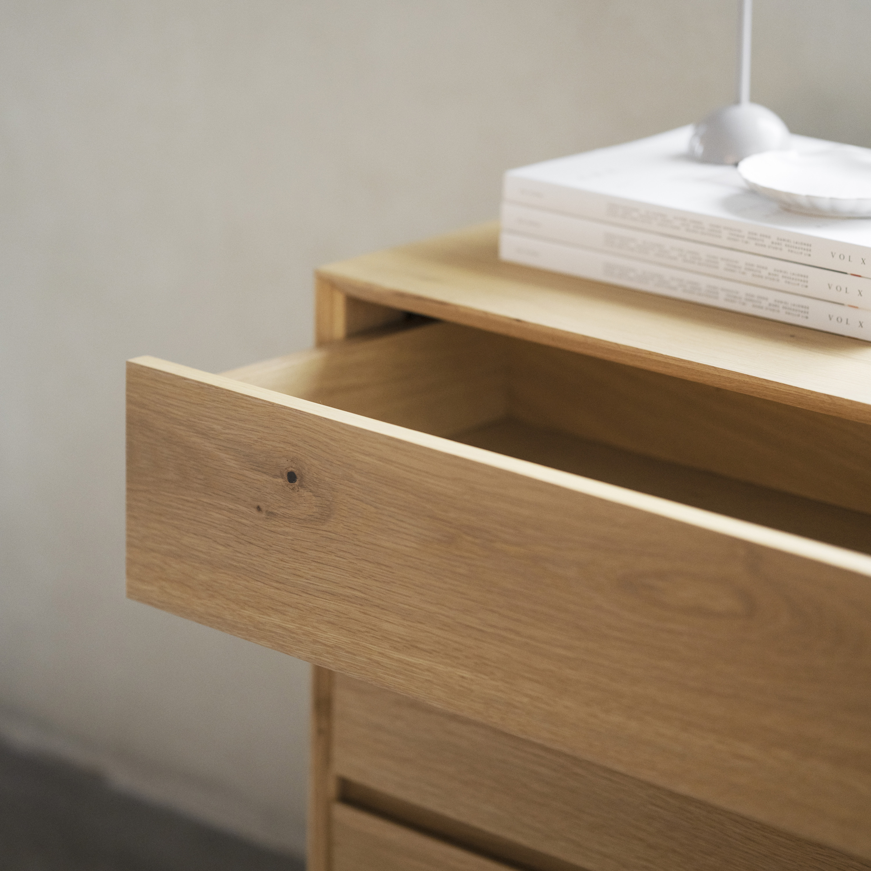 Rowico Home Mackay Byrå Ek Medium 75x75