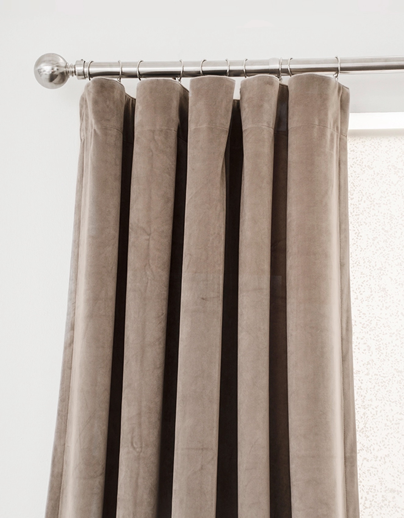 Hasta Home Ljuva Gardinhøyde Sammet Beige 250cm