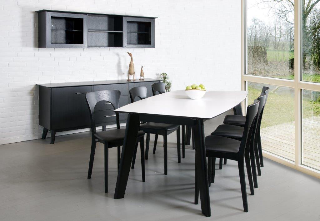 Casø Peter Matstol Svartlaserad Ask/Svart Läder