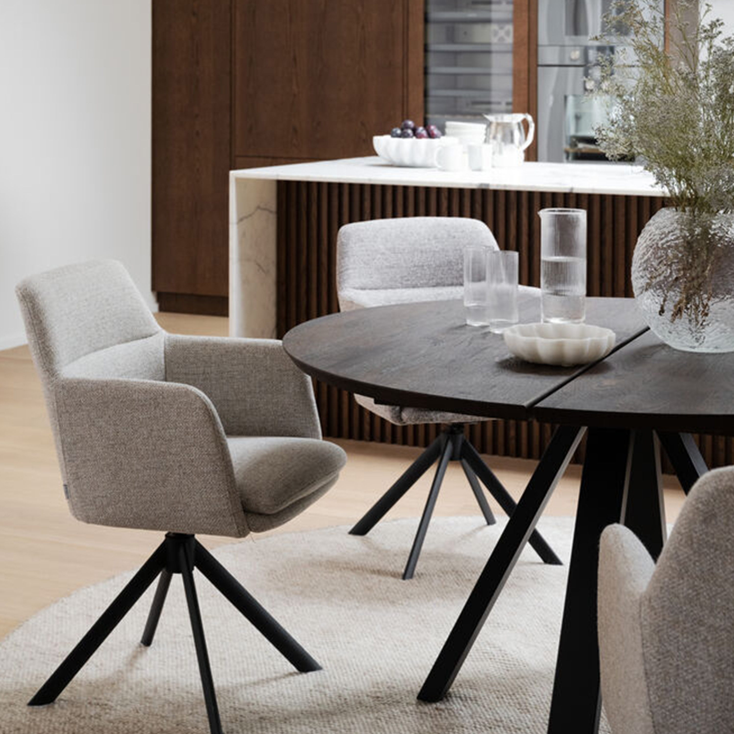 Rowico Home Gladstone Karmstol Beige/Svart