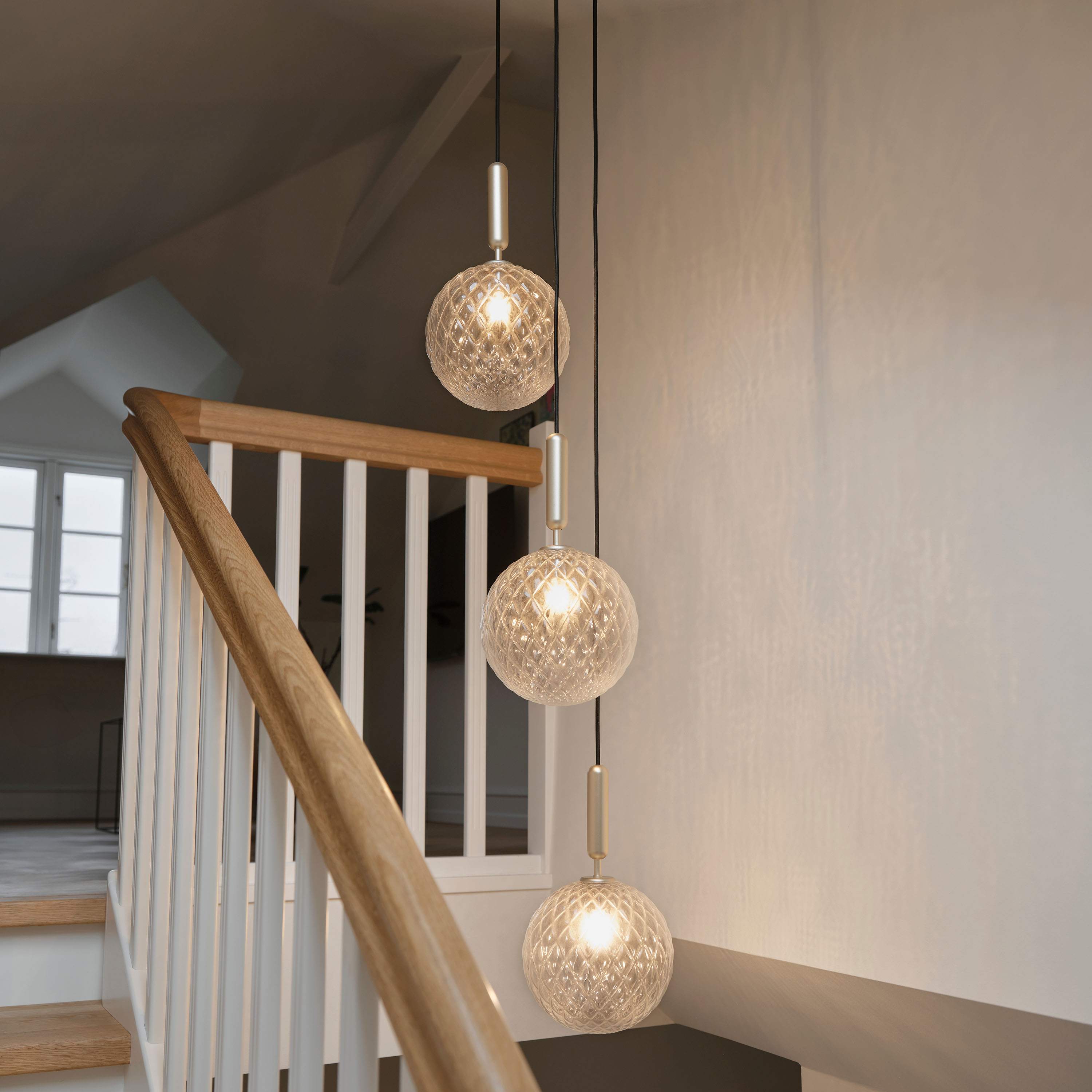 Nuura Miira 3 Taklampa Brass/Optic Clear Ø37