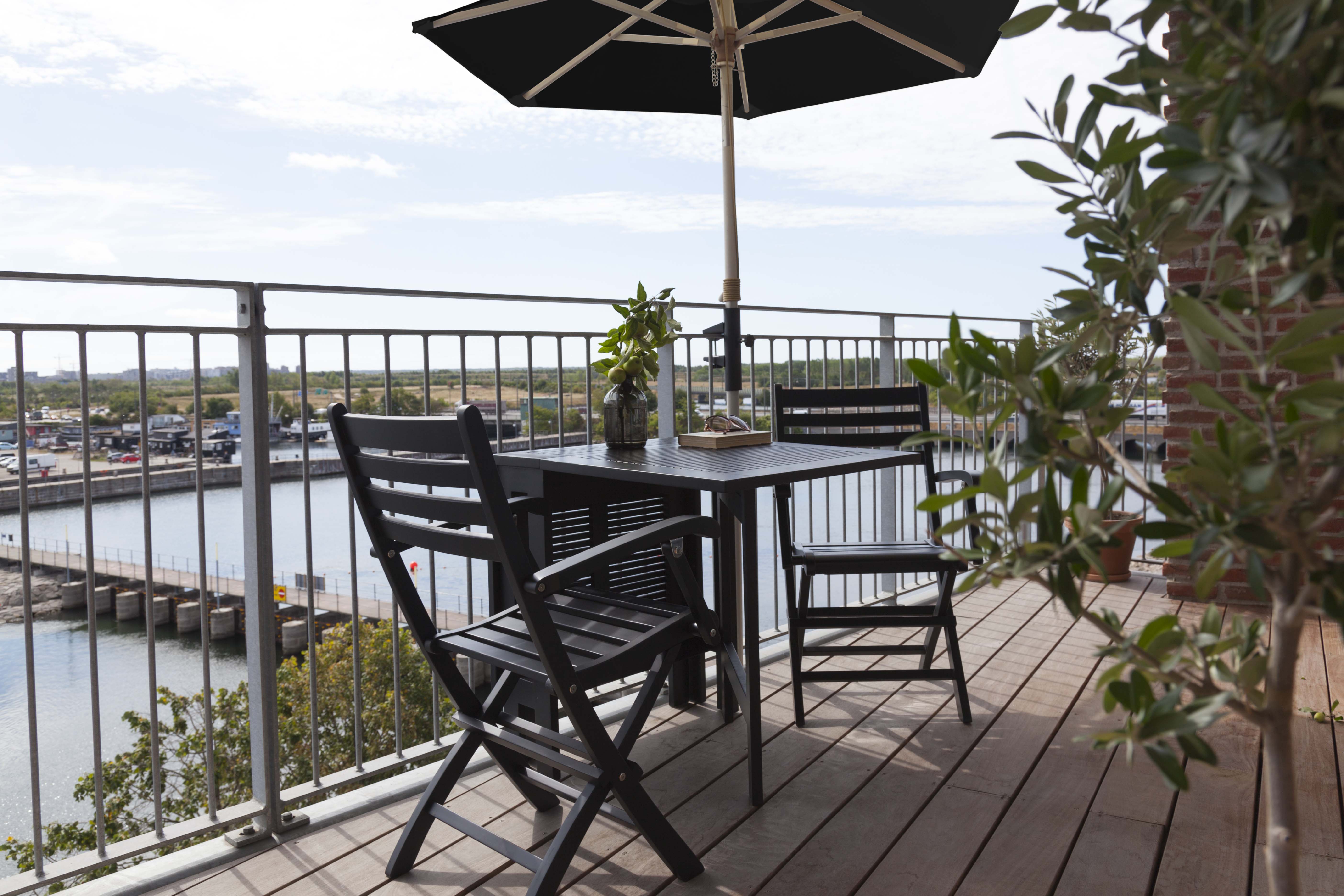 Cinas Butterfly Parvekepöytä Musta Mahonki 130 cm