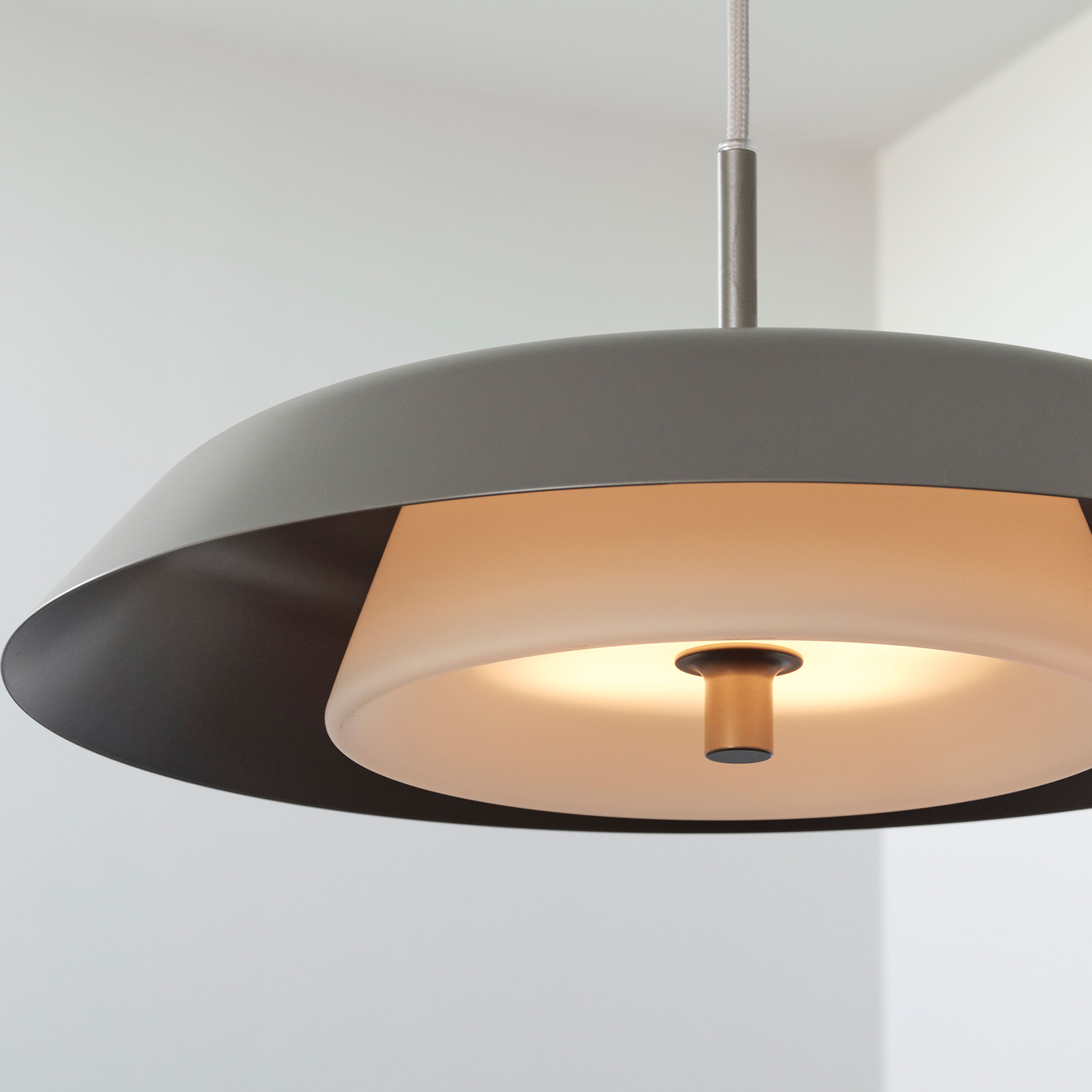 Belid Horisont-kattovalaisin Metallic Champagne Ø43