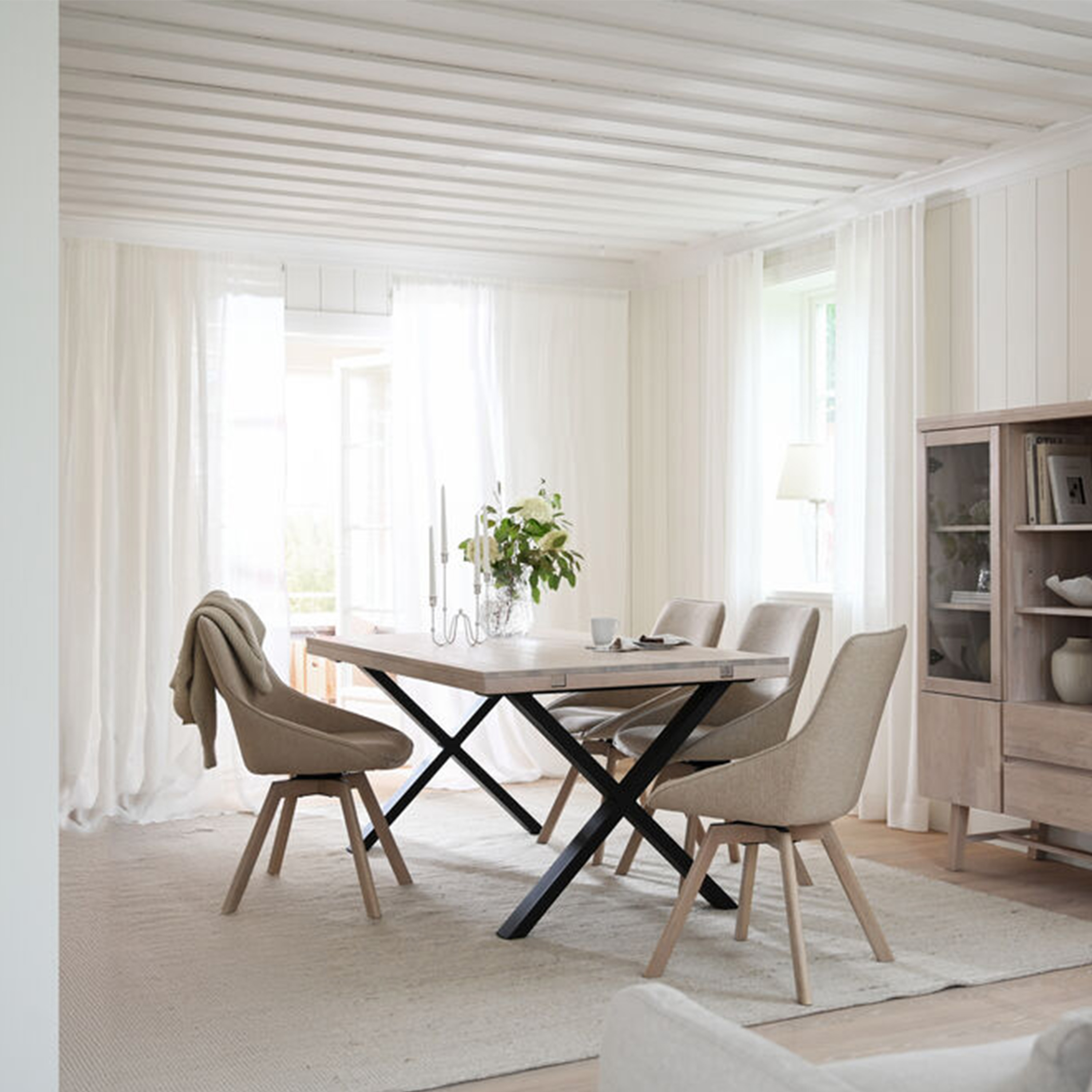 Rowico Home Alison Matstol Ljusbeige/Vitpigmenterad