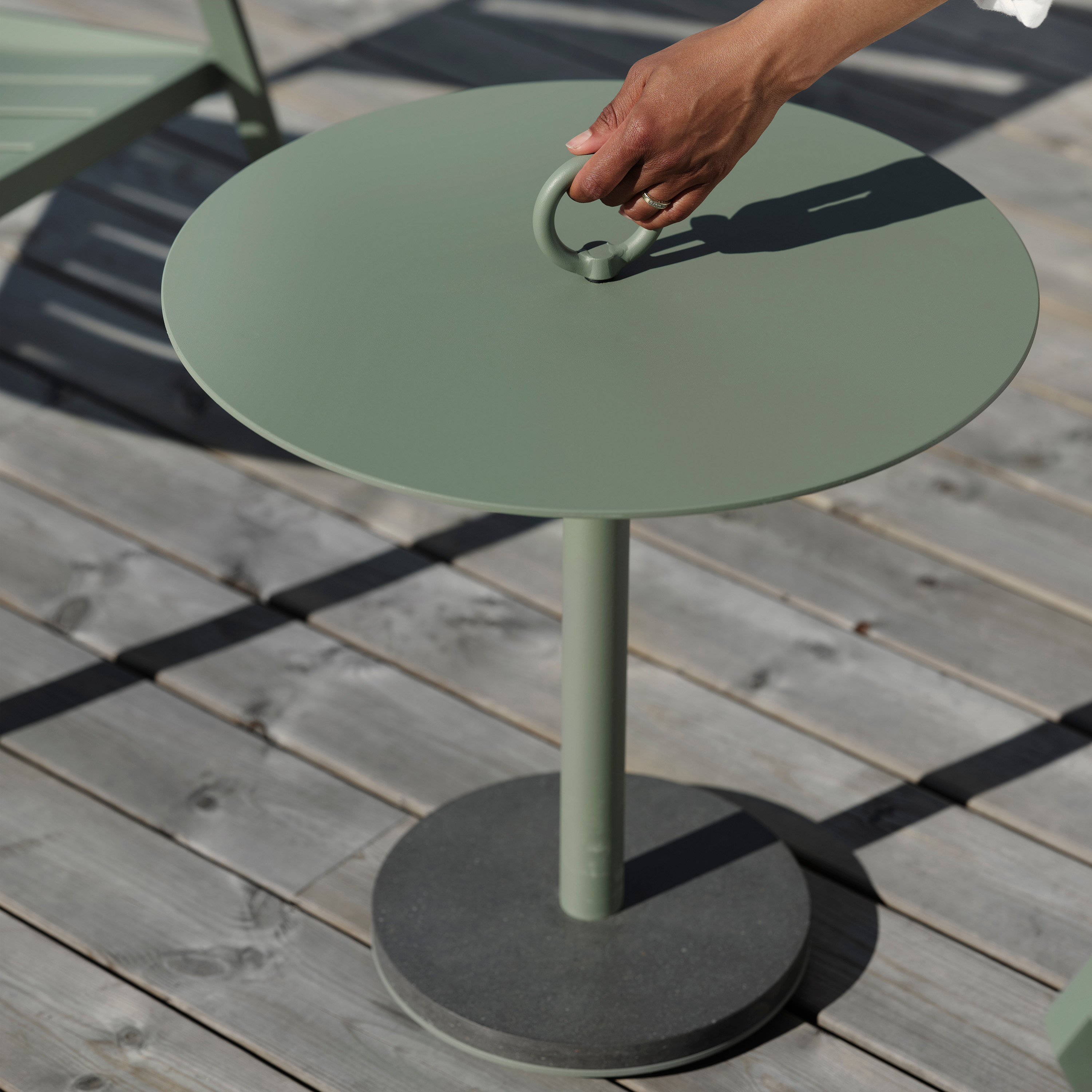 Brafab Niobe Sidobord Dusty Green Ø50