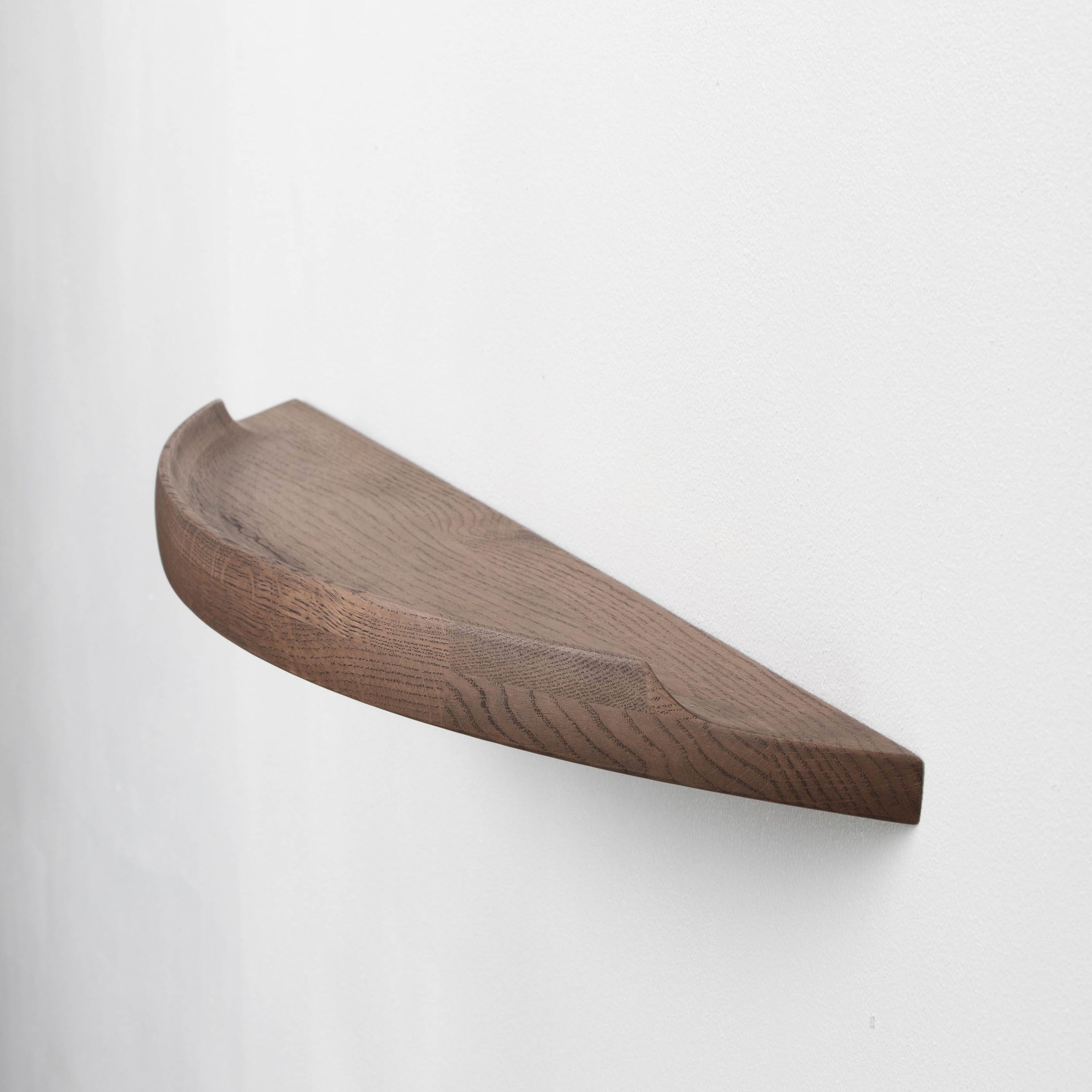 Aakjaer Furniture Arcus Vegghylle Røykoljet Eik Medium