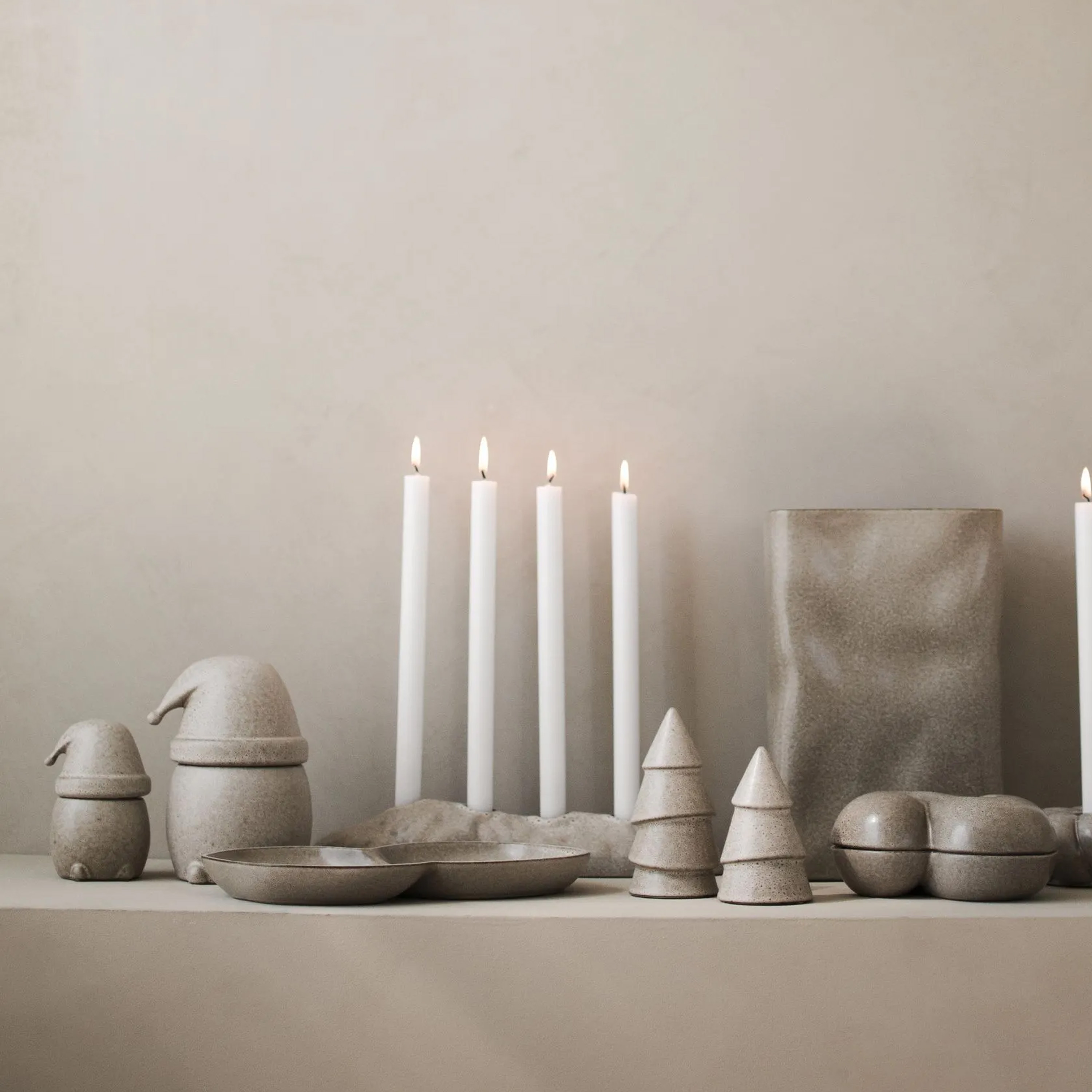 DBKD Eating Santa Kan Beige Large