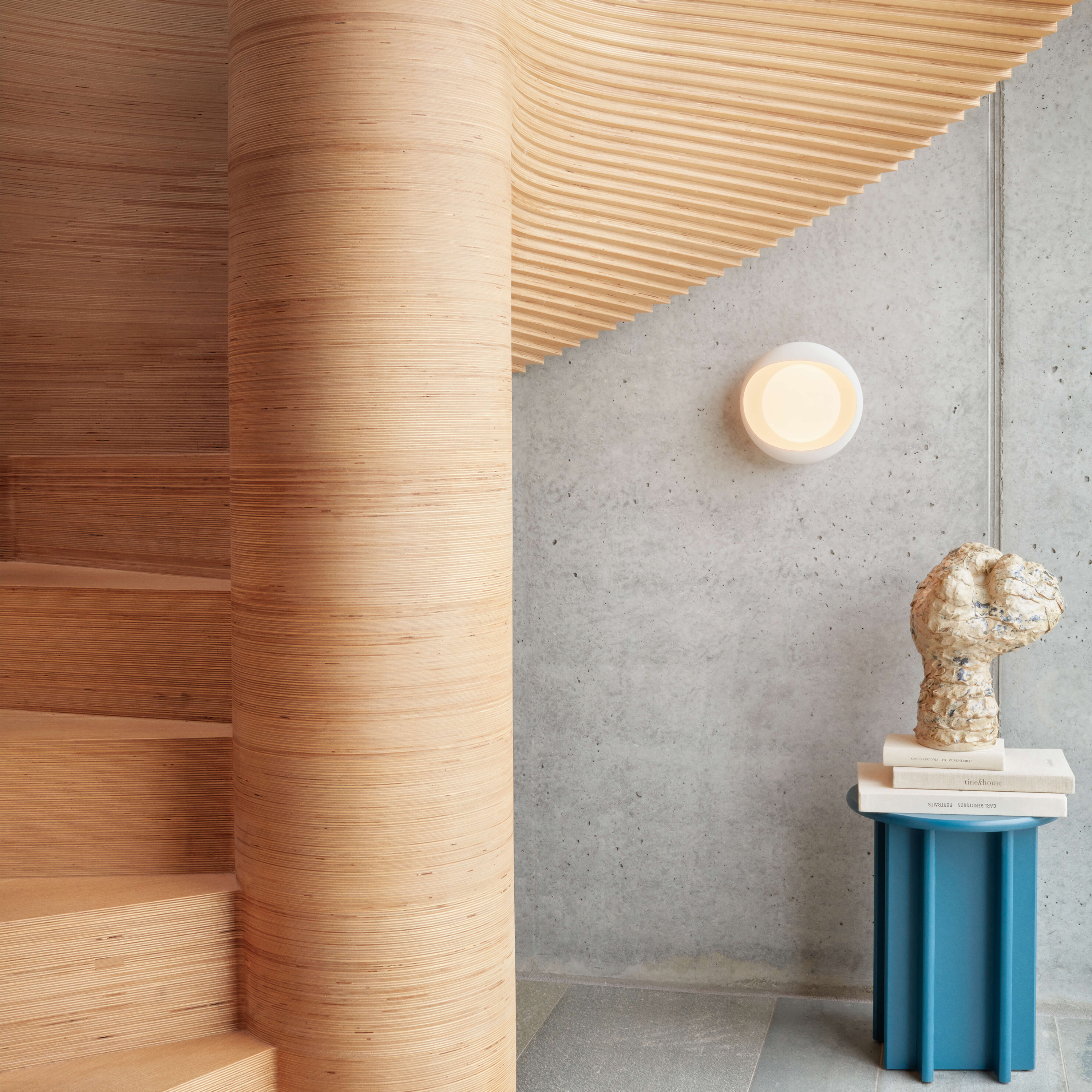 LYFA Cornea Seinävalaisin Valkoinen 22cm