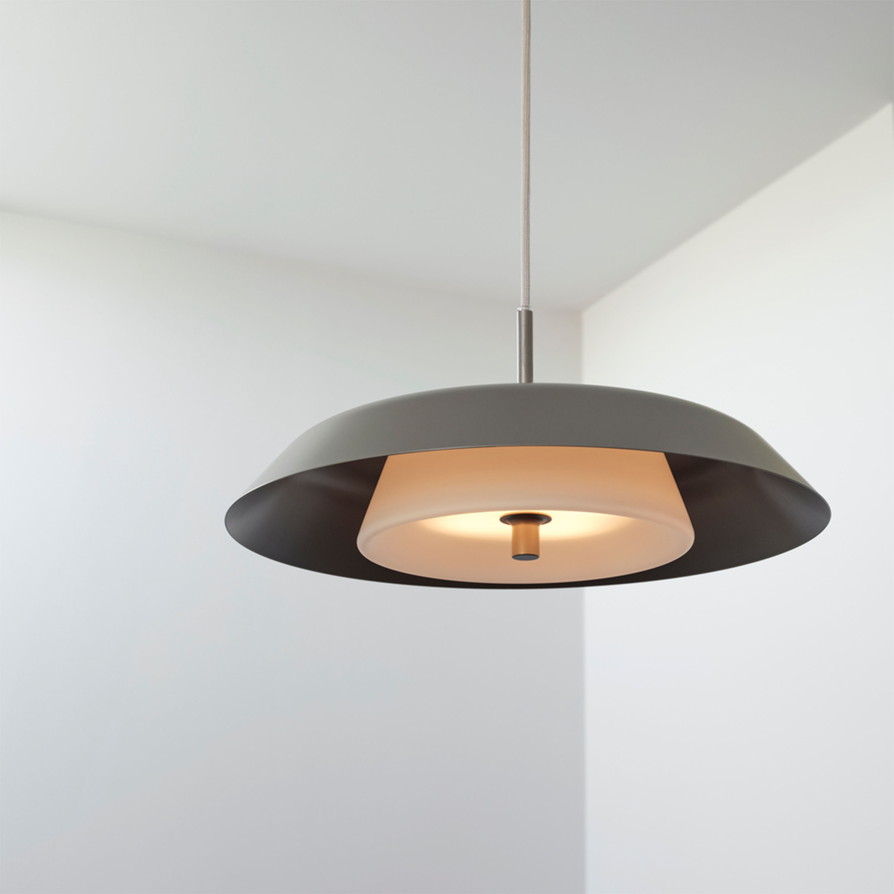 Belid Horisont-kattovalaisin Metallic Champagne Ø43