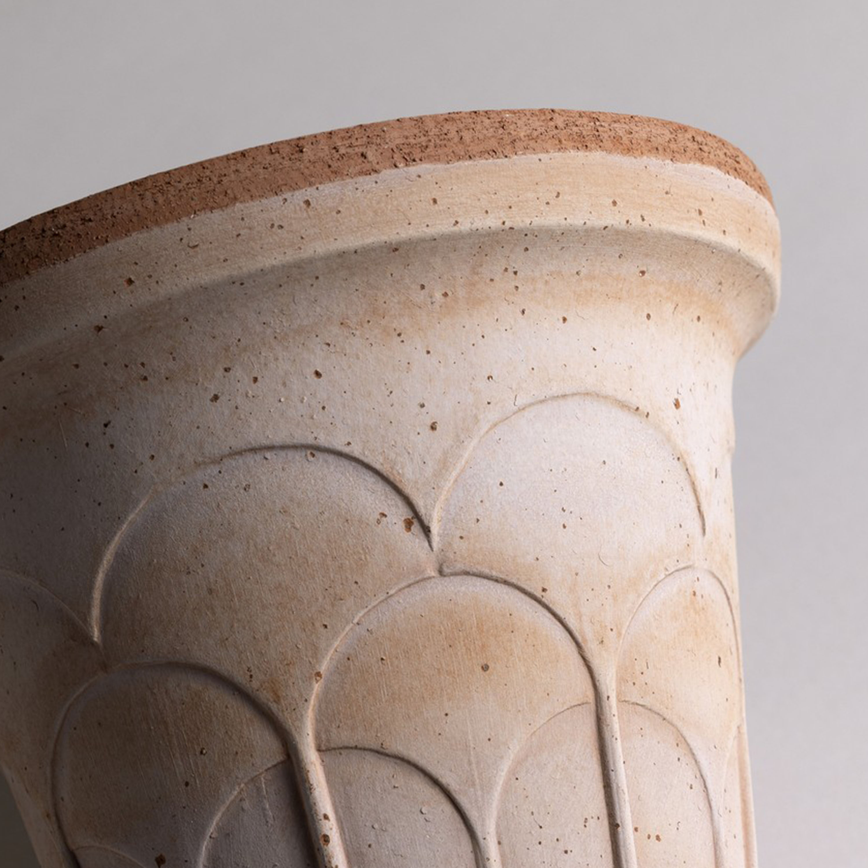 Bergs Potter Fleur Ruukku aluslautasella Raw Rosa Ø18