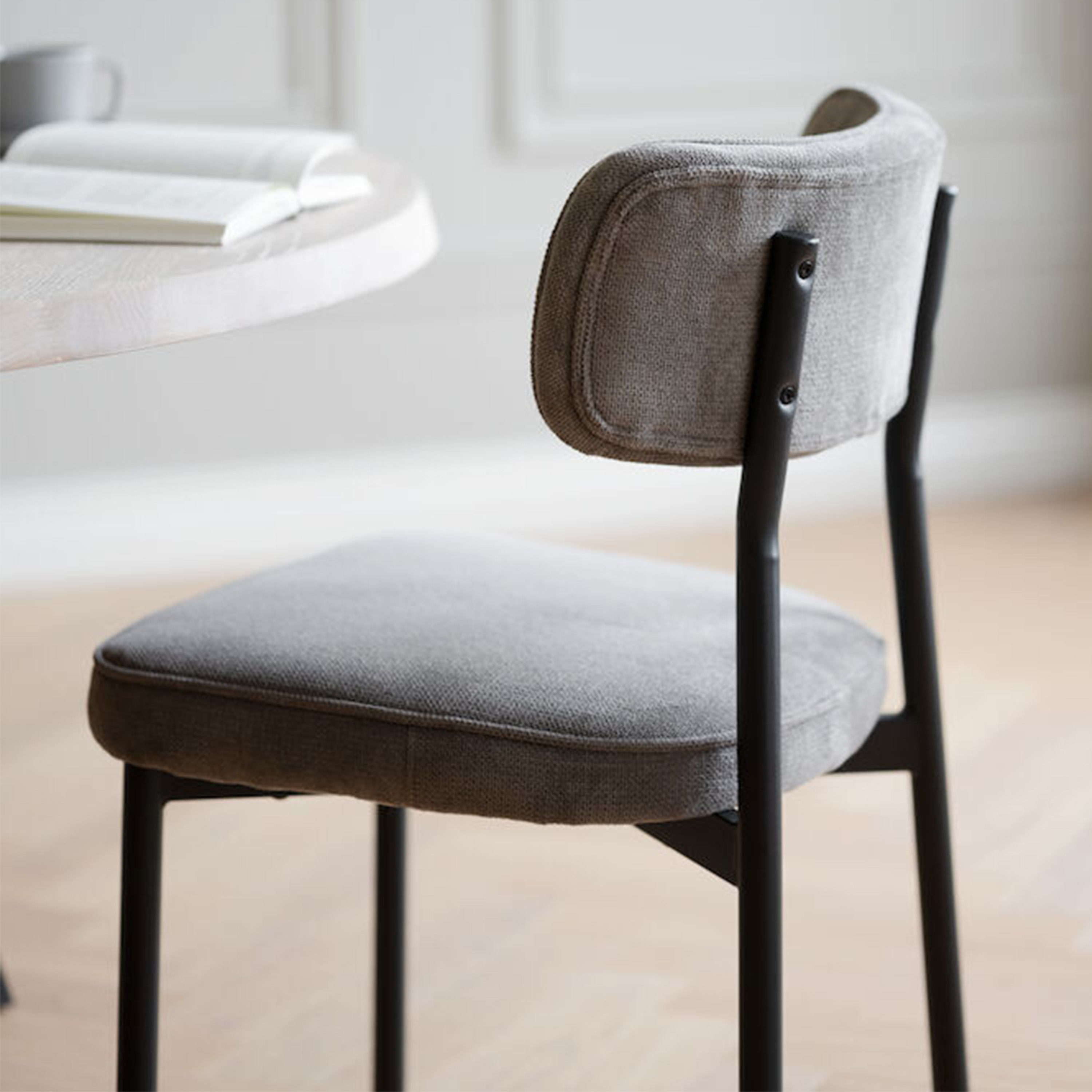 Rowico Home Paisley Matstol Brun/Svart