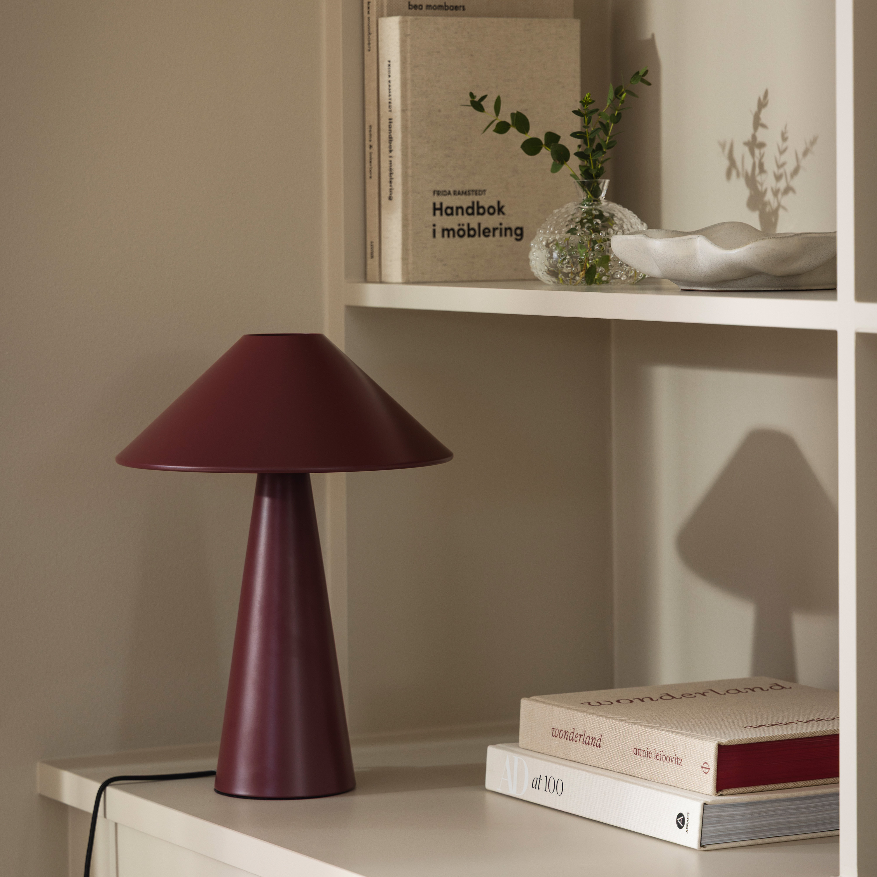 Globen Lighting Cannes Pöytävalaisin Viininpunainen
